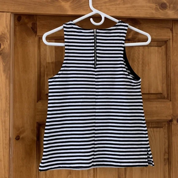 Knit striped black and white sleeveless top size Small - Picture 4 of 5